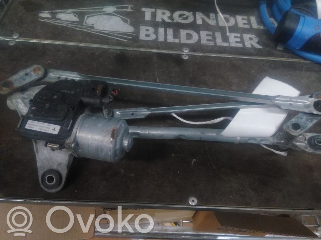Wischergestänge Wischermotor vorne
