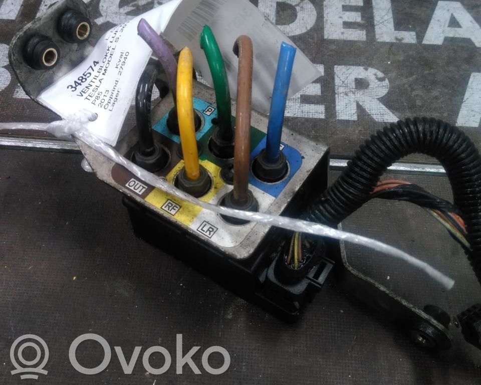 Tesla Model S Bloc supape suspensie pneumatică 