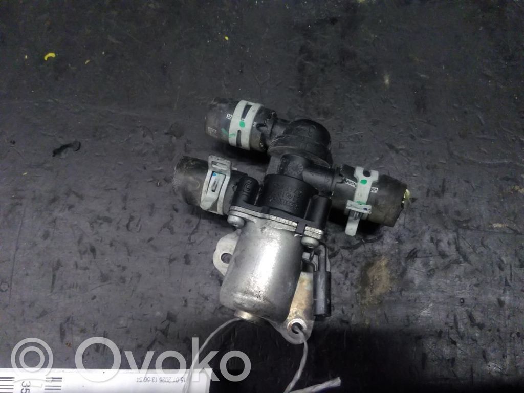 Volvo XC40 Pompă apă 