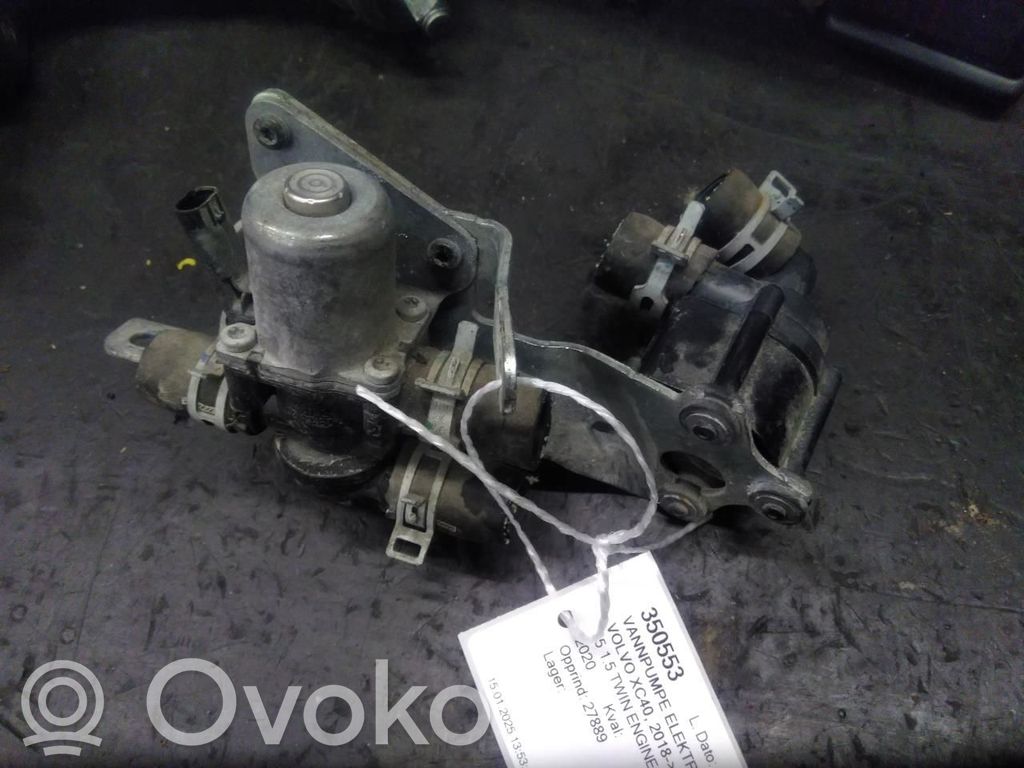Volvo XC40 Pompă apă 