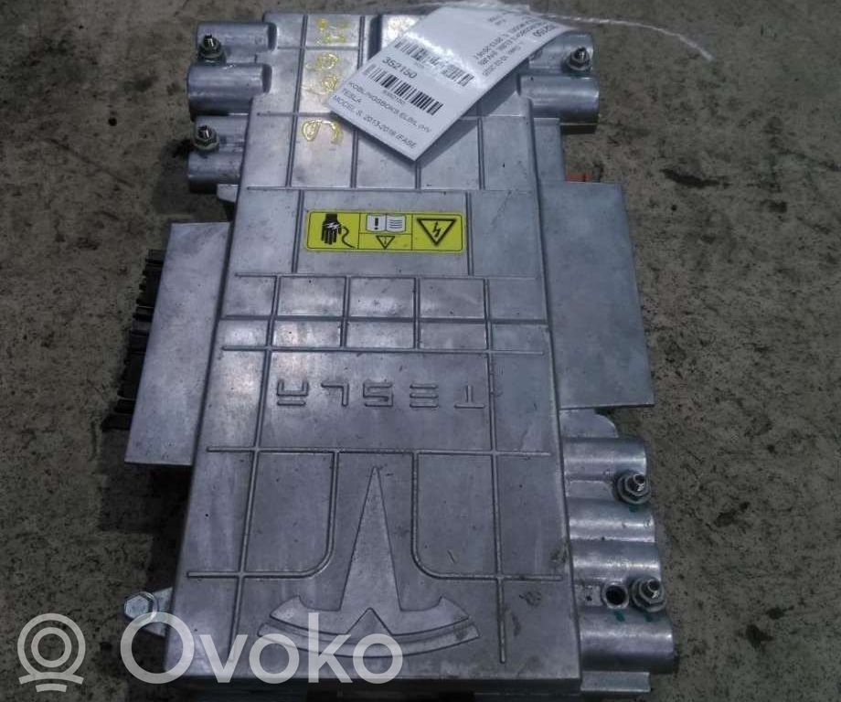 Tesla Model S Boîte de jonction haute tension 