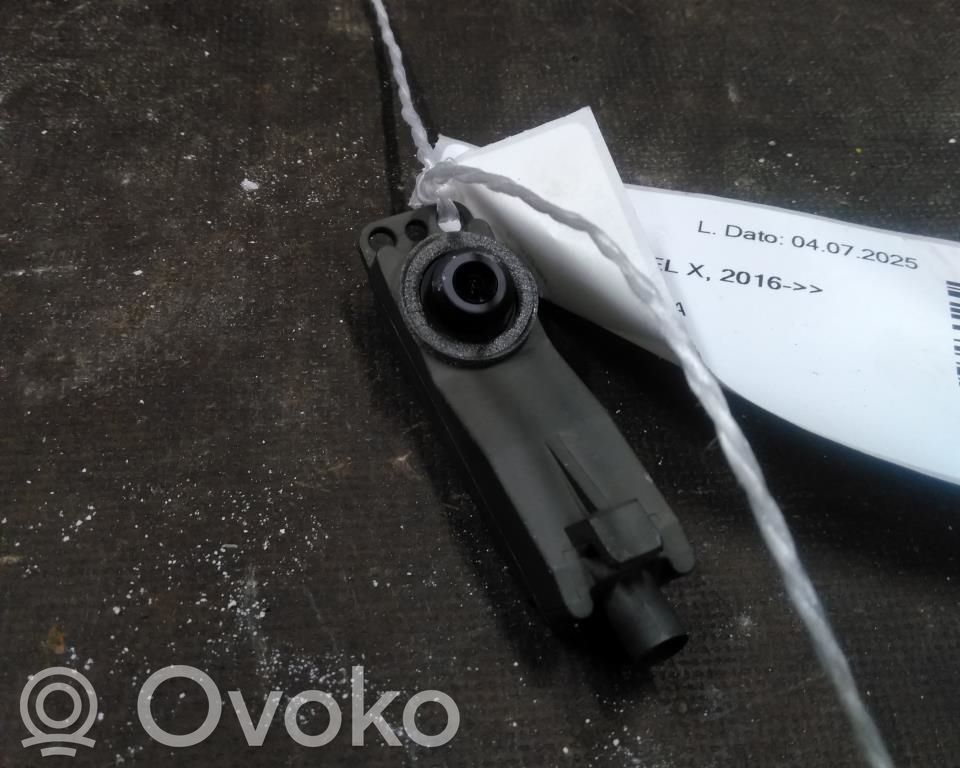 Tesla Model X Windshield/windscreen camera 