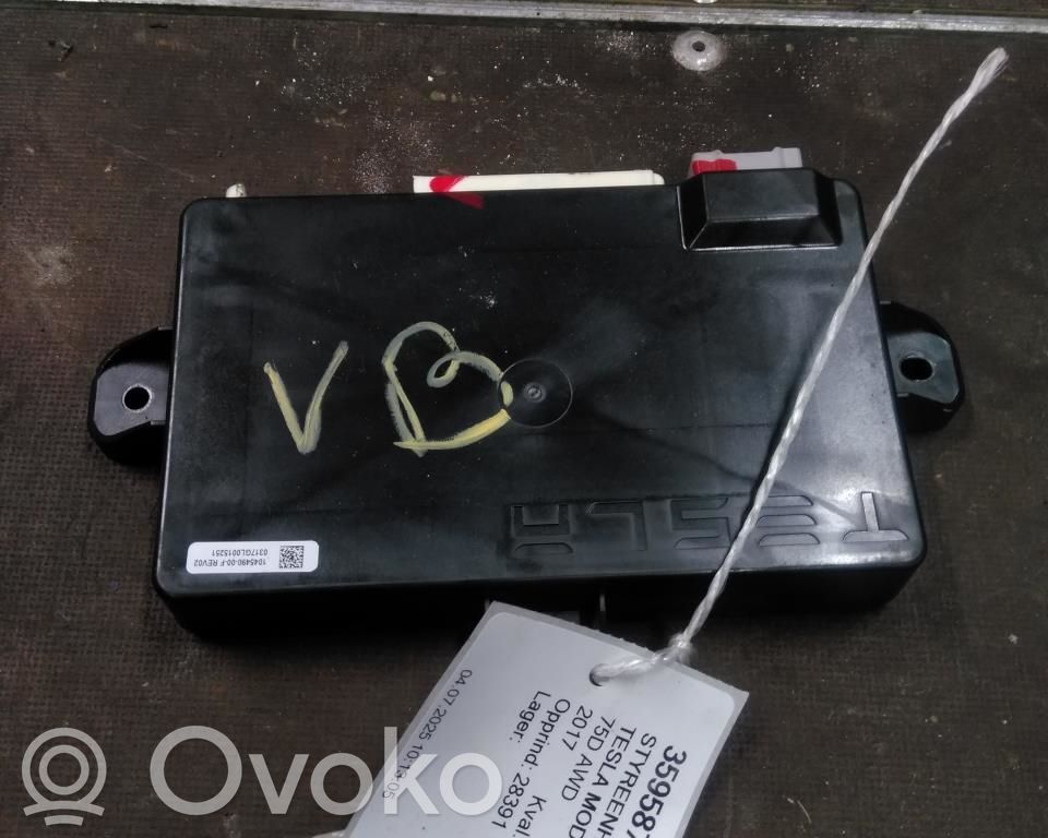 Tesla Model X Unidad de control/módulo de la puerta 