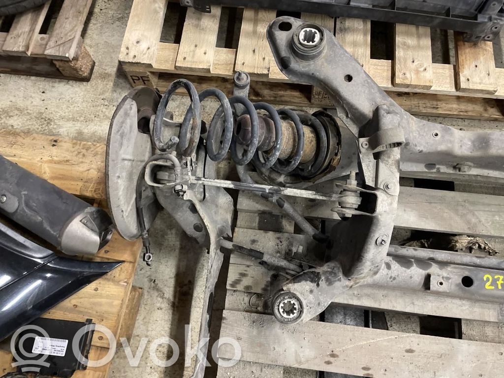 Volvo V60 Mangueta de dirección de rueda trasera 