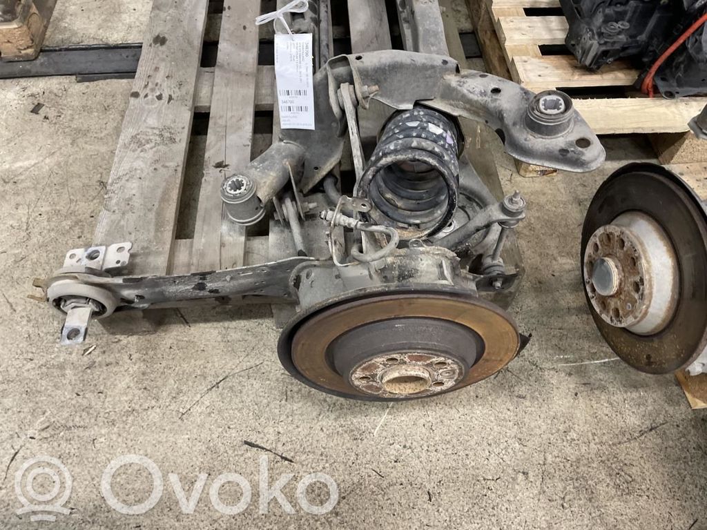 Volvo V60 Mangueta de dirección de rueda trasera 