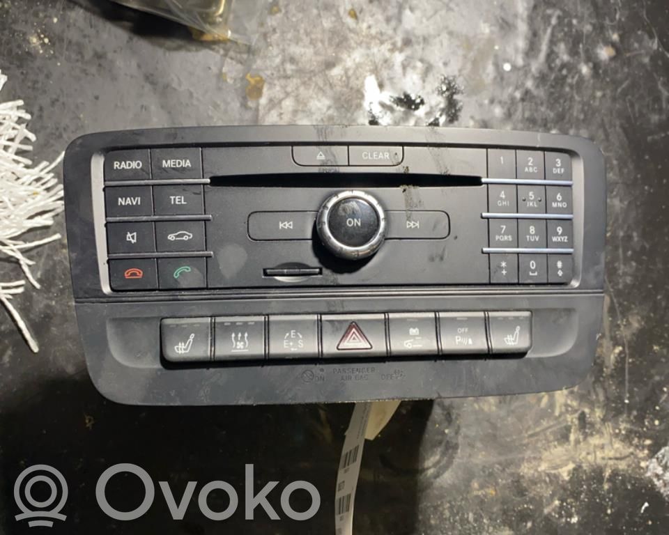 Mercedes-Benz B W246 W242 Panel / Radioodtwarzacz CD/DVD/GPS 