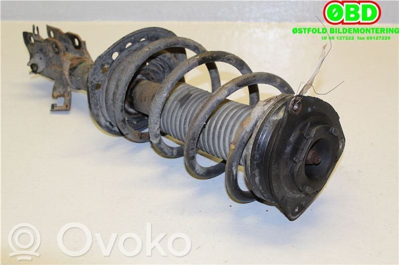 Nissan Qashqai Ansamblu amortizor cu arc față 