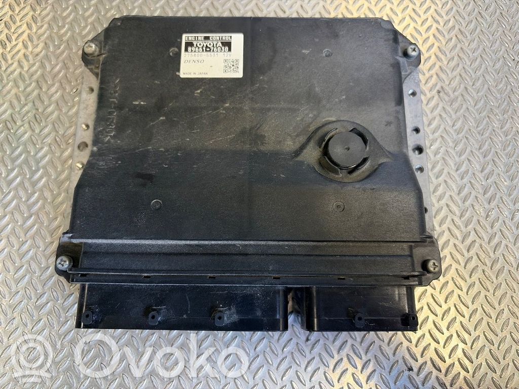 Lexus CT 200H Unité de commande, module ECU de moteur 