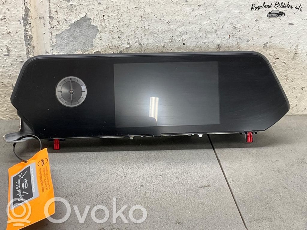 Lexus UX Head unit multimedia control 
