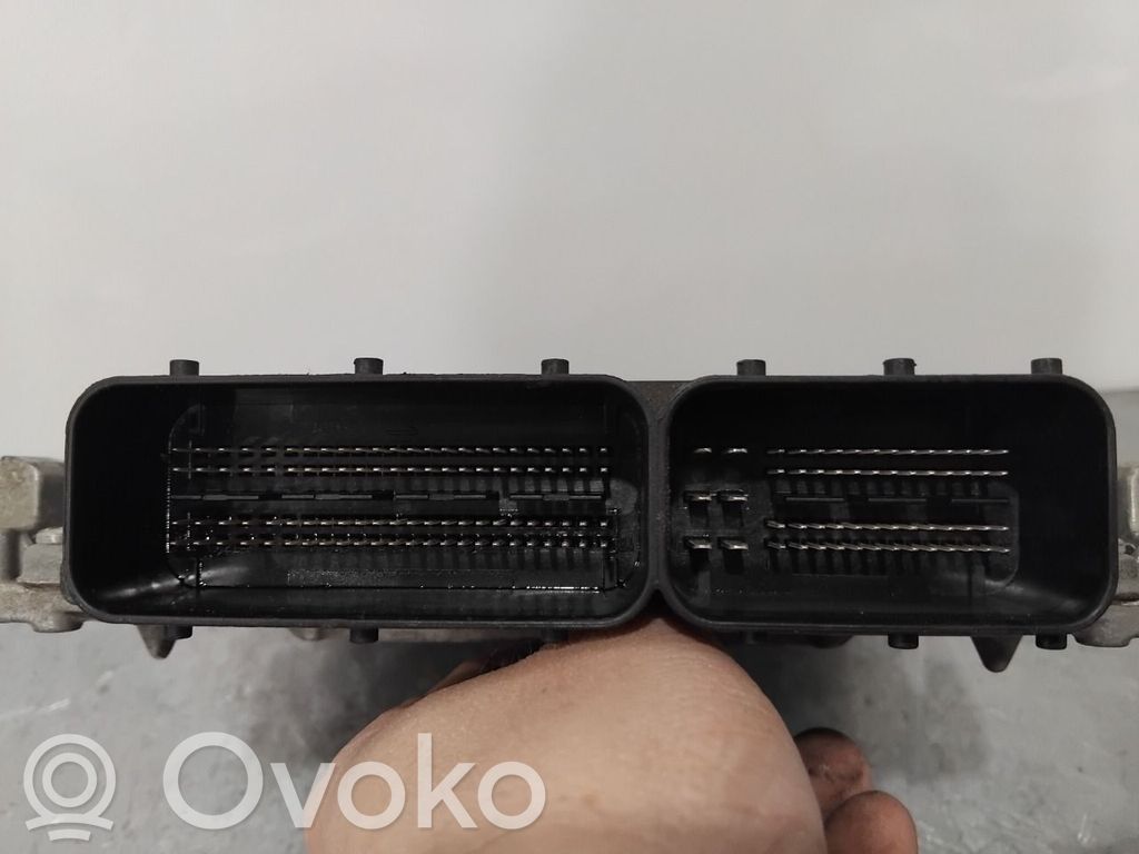 Mercedes-Benz C W205 Unitate control motor/modul ECU 