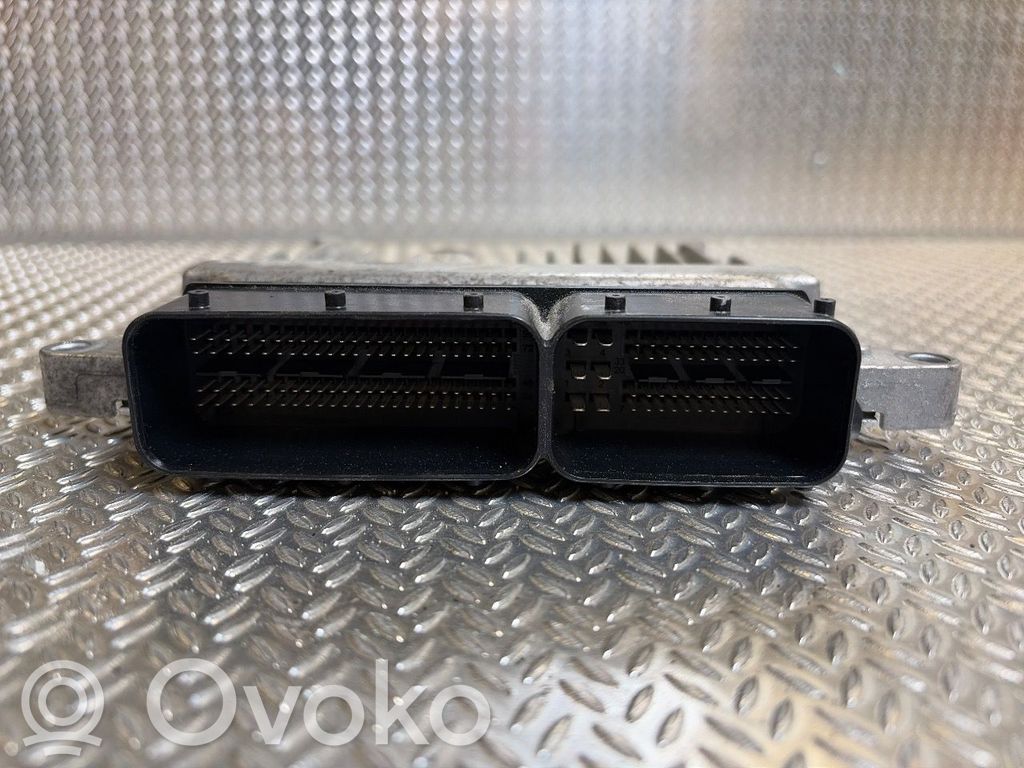 Mercedes-Benz C W204 Komputer / Sterownik ECU silnika 