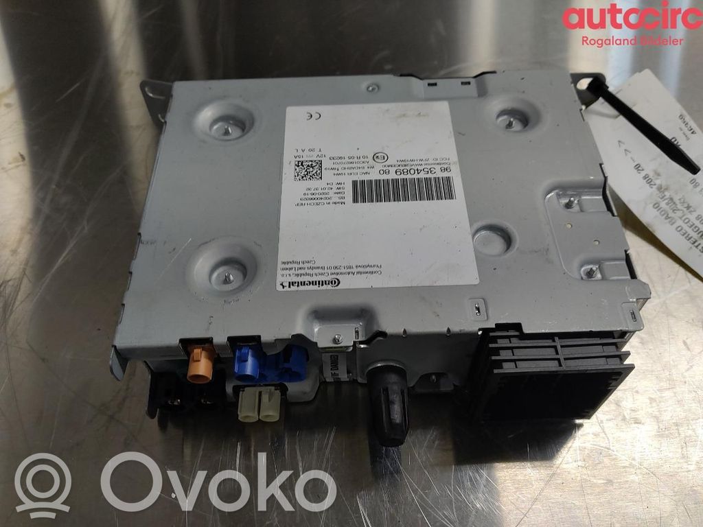 Peugeot 208 II Panel / Radioodtwarzacz CD/DVD/GPS 