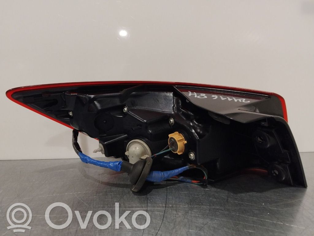 Mazda CX-3 Aizmugurējais lukturis virsbūvē 