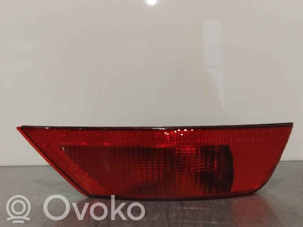 Ford Kuga I Luz del parachoques trasero 