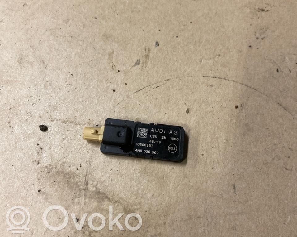 Audi e-tron Antenna GPS 