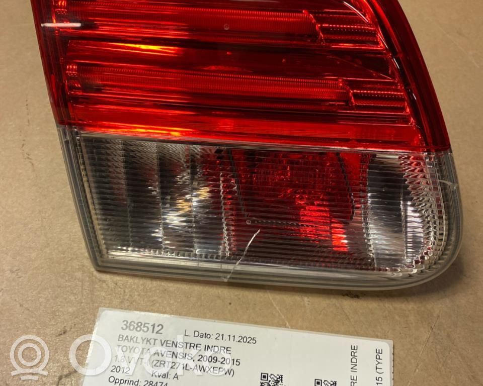 Toyota Avensis T270 Lampa tylna 