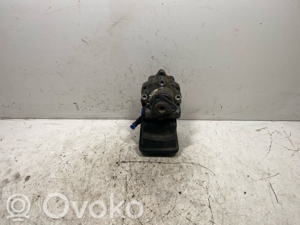 Ohjaustehostimen pumppu   32413450765,32413450765