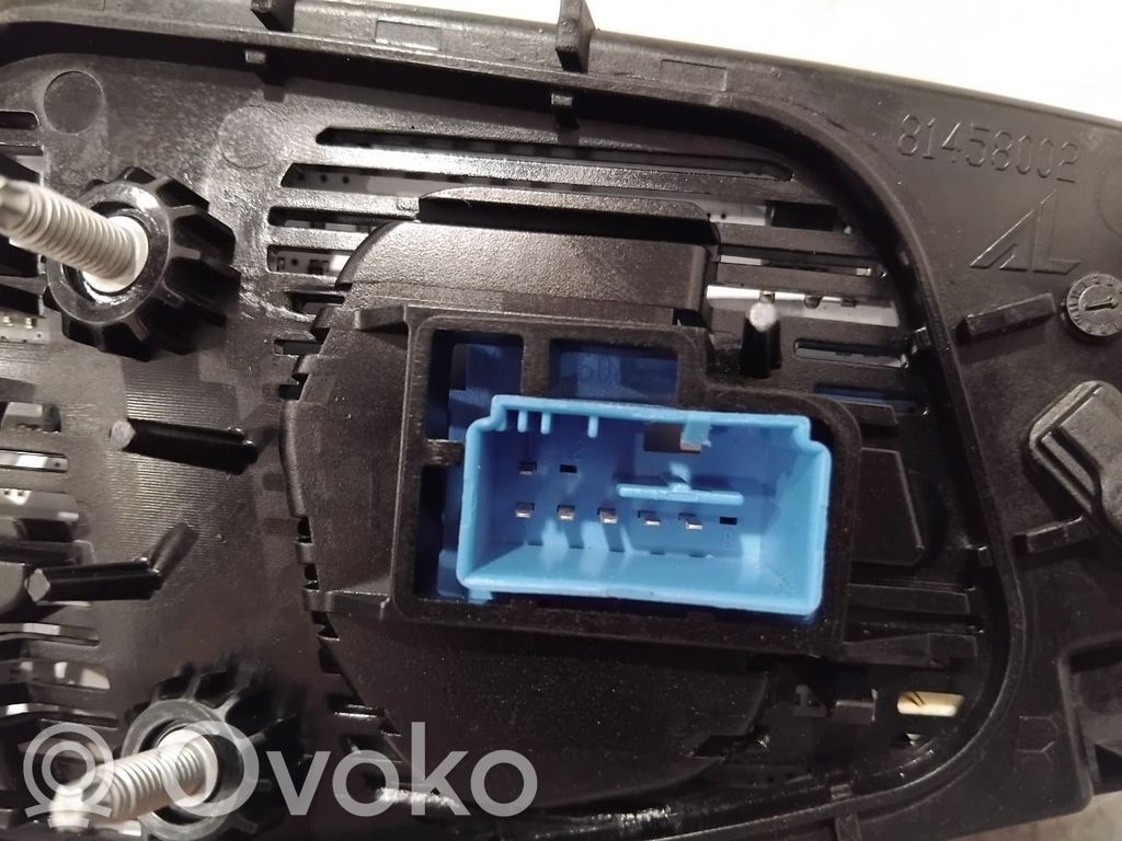 Takavalot   3G9945308E,3G9945308E,3G9945308E,3G9945308E,81450221