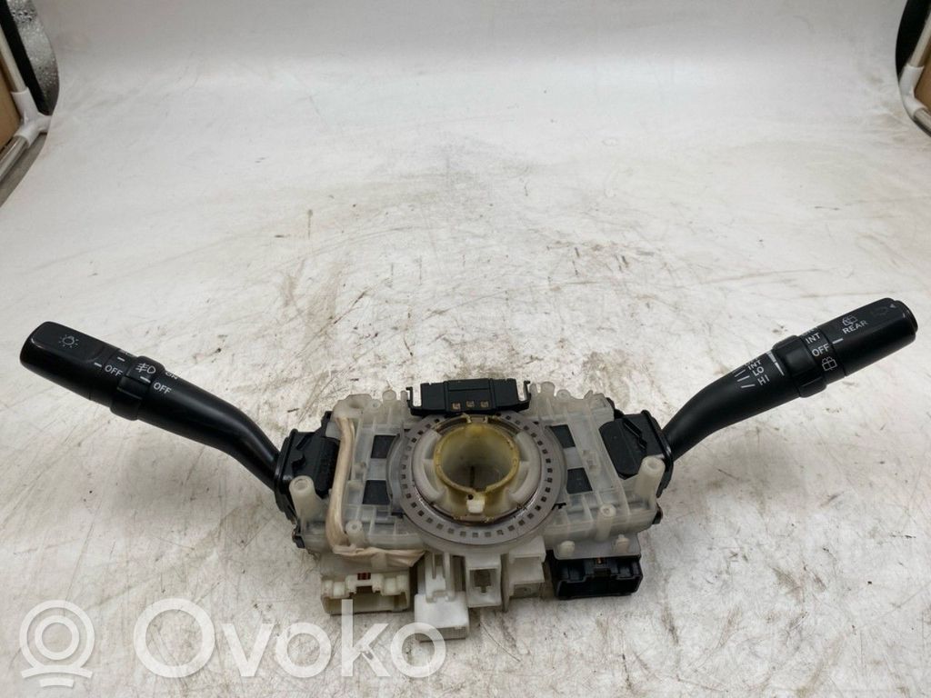 Toyota Land Cruiser (J120) Interruttore/pulsante di controllo multifunzione 