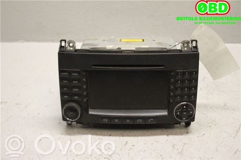 Mercedes-Benz Sprinter W906 Radio / CD-Player / DVD-Player / Navigation 