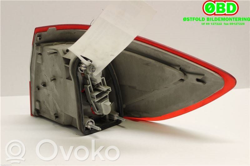 Ford Mondeo MK IV Lampa tylna