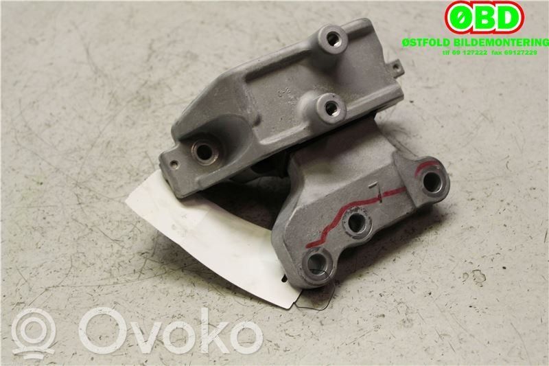 Engine mount bracket   2910A137,2910A137