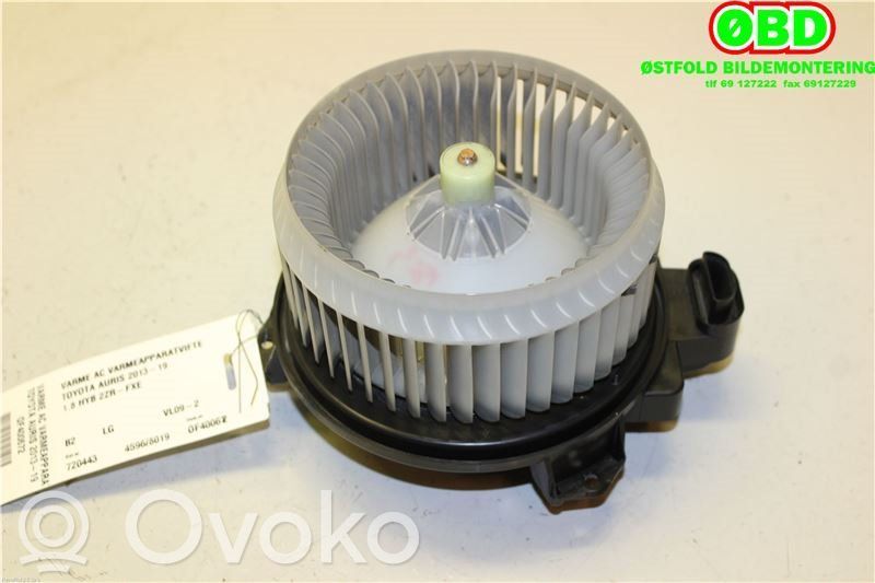 Toyota Auris E180 Lämmittimen puhallin 