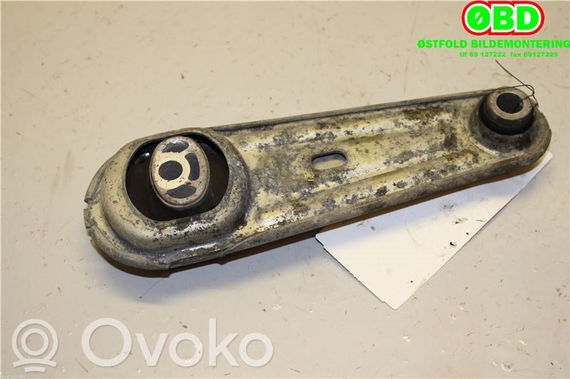 Renault Kangoo II Wspornik / Mocowanie silnika 