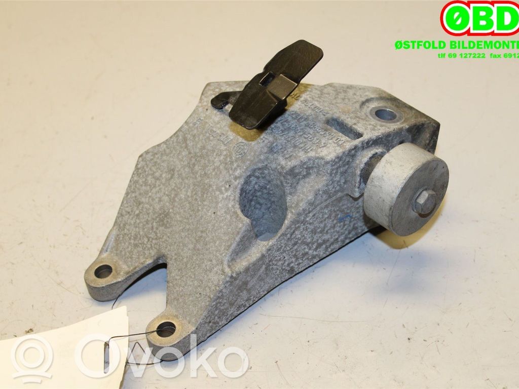 BMW 5 G30 G31 G38 Engine mount bracket 