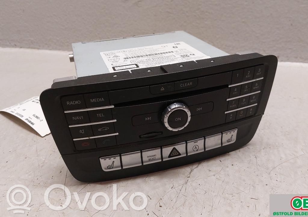 Mercedes-Benz A W176 Panel / Radioodtwarzacz CD/DVD/GPS 