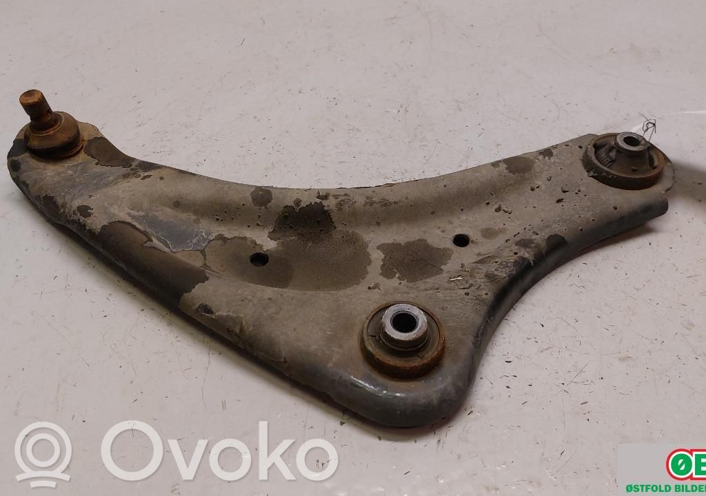 Nissan NV200 Etutukivarsi