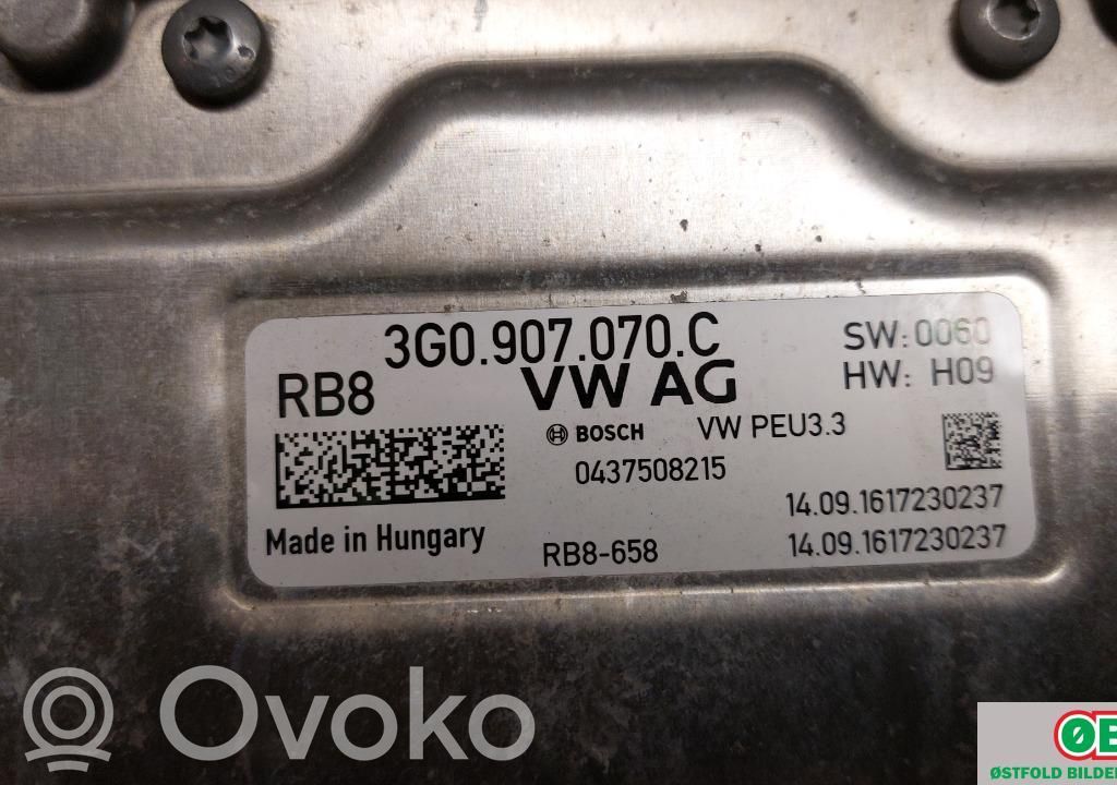 Volkswagen PASSAT B8 Inversor/convertidor de voltaje 