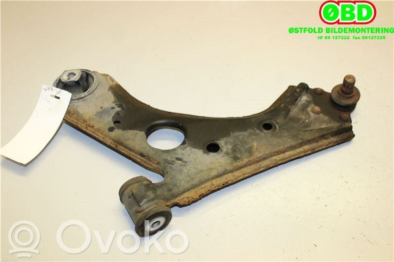 Fiat 500L Braccio di controllo sospensione anteriore 