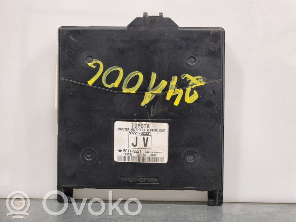 Toyota Auris E180 Unidad de control/módulo de carrocería central 