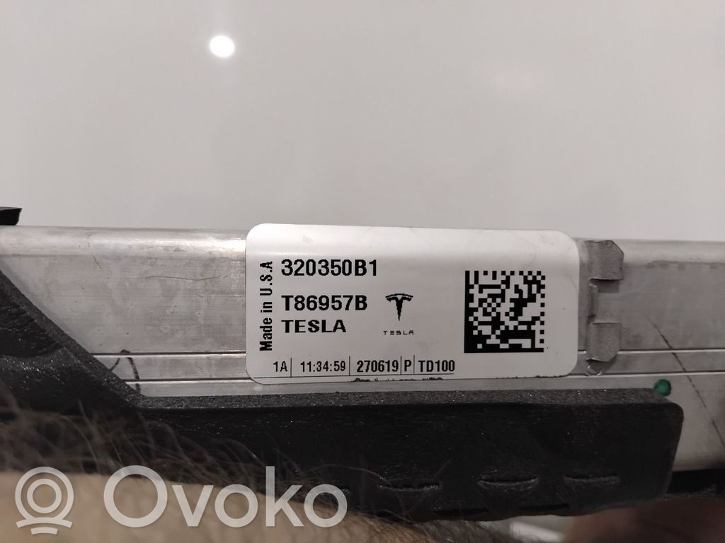 Tesla Model 3 Jäähdytin-lämmittimen ohjausventtiili