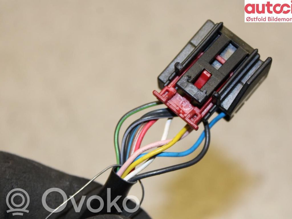 Audi A5 8T 8F Etuoven sähköinen sivupeili 