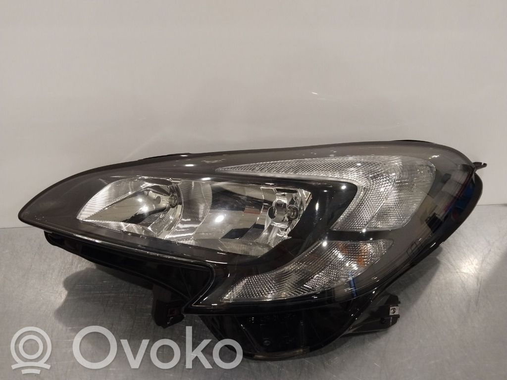 Opel Corsa E Priekšējais lukturis 