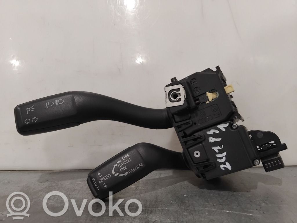 Audi A3 S3 8P Inne przełączniki i przyciski 