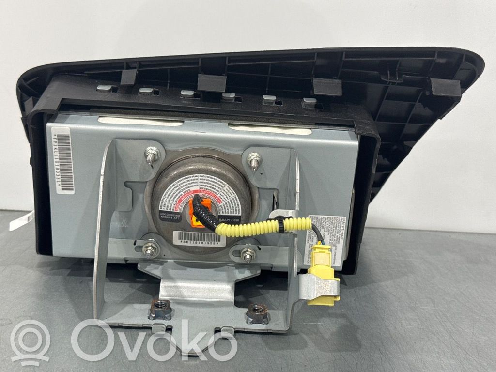 Nissan Juke I F15 Airbag pasager