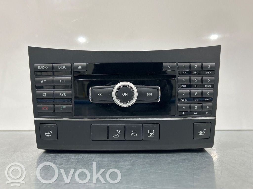 Mercedes-Benz E W212 Unitate principală radio/CD/DVD/GPS 