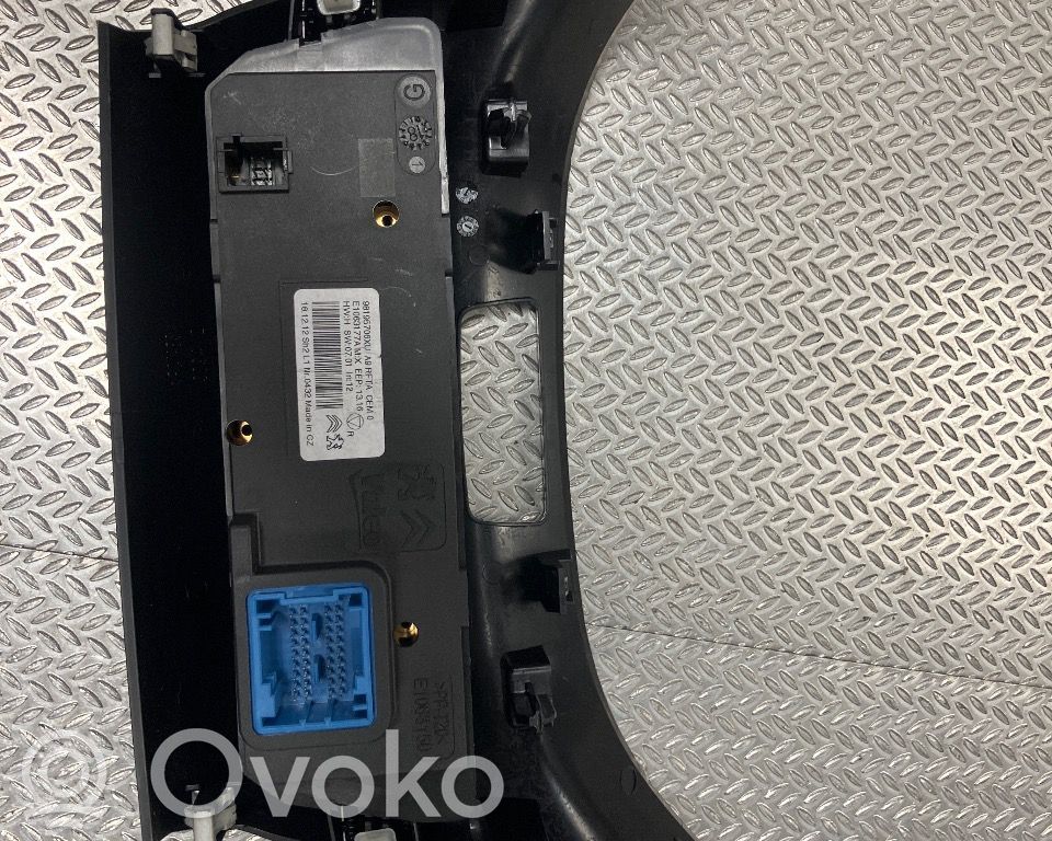 Peugeot 2008 I Console centrale, commande chauffage/clim 