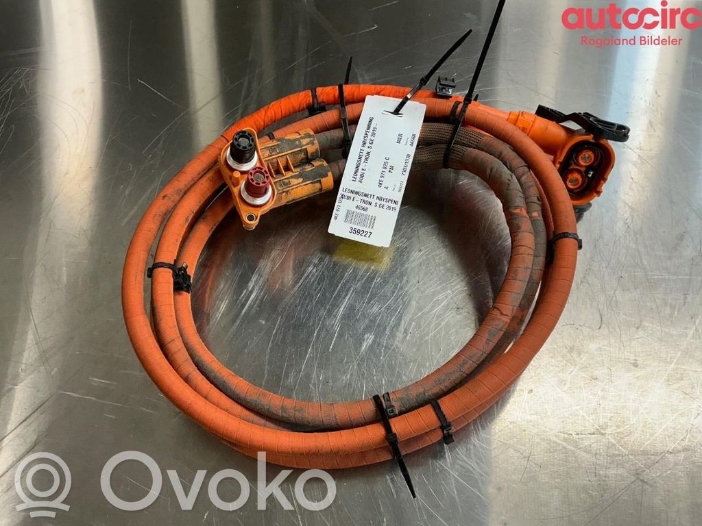 Audi e-tron High voltage cable 
