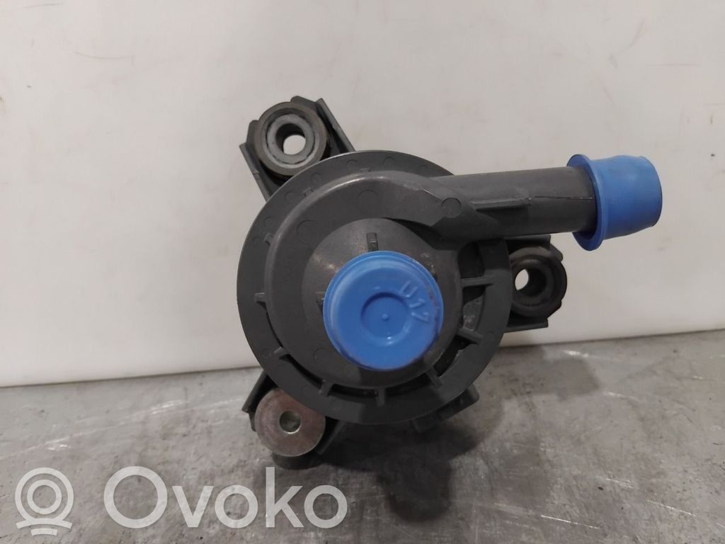 Toyota Auris E180 Pompă de circulație încălzitor autonom (webastos) 