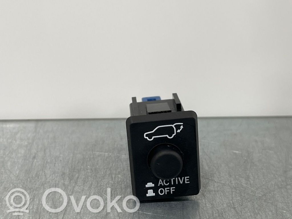 Mitsubishi Outlander Tailgate opening switch 