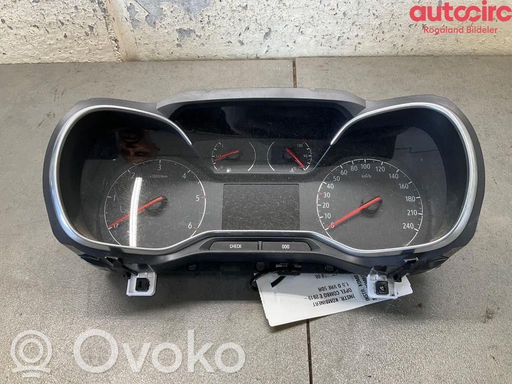 Opel Combo E Spidometrs (instrumentu panelī) 