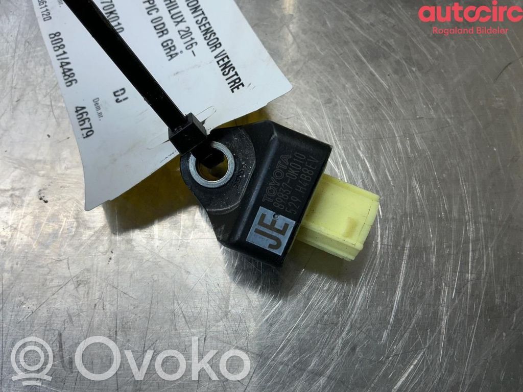 Toyota Hilux (AN120, AN130) Senzor impact/declanșare airbag 
