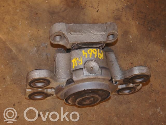 Volvo V60 Engine mount bracket 