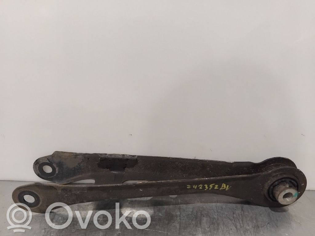 MG MG4 ev Querlenker hinten 