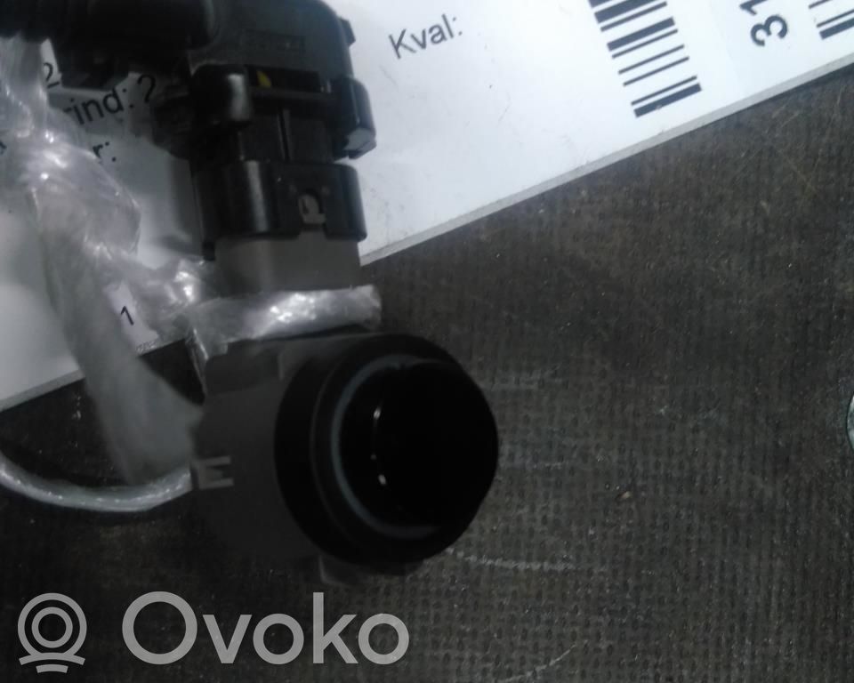 Tesla Model Y Parkavimo (PDC) daviklių jungtukas 