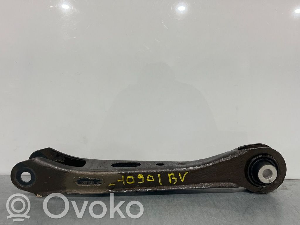 MG MG4 ev Querlenker hinten 